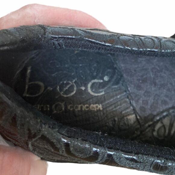 BOC Embossed Peggy Black Comfort Clogs 6 - Picture 5 of 5